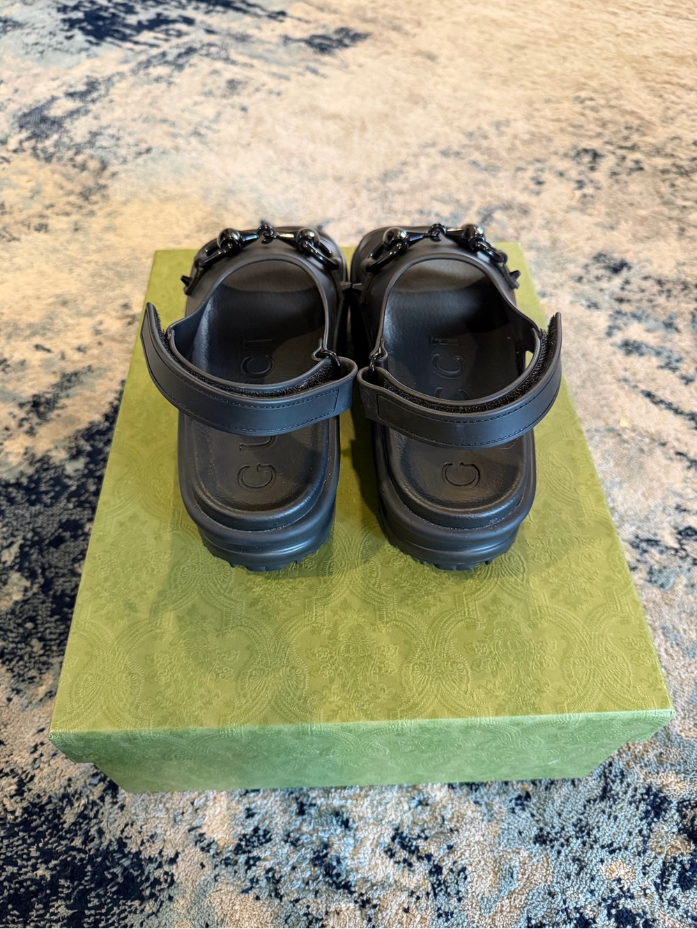 Gucci Black Platform Sandals with Signature Horsebit - Picture 3 of 6